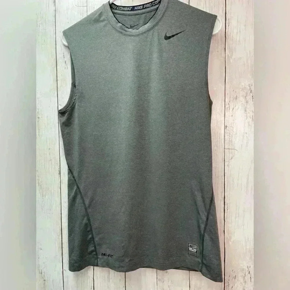 Nike Pro Combat Dri-Fit Tank top Size Small Workout/Gym - Picture 1 of 8